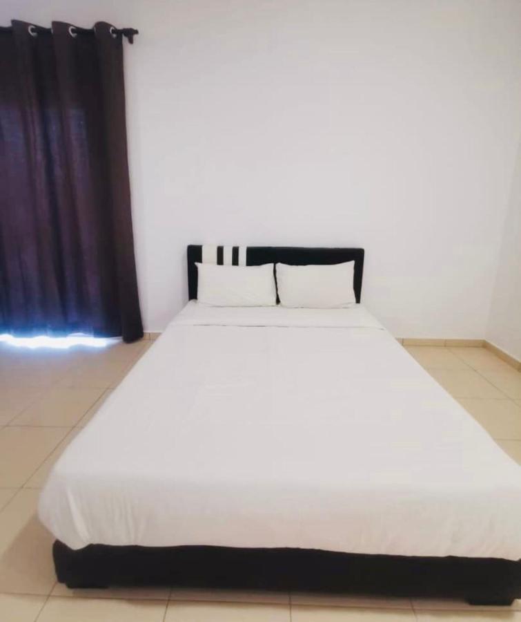 Oyo Homes 90524 D'J Pegaso Serom Homestay Muar Exterior foto